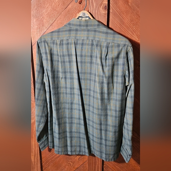 Vintage Pendleton plaid board shirt. 100% virgin wool, medium. - Picture 4 of 8